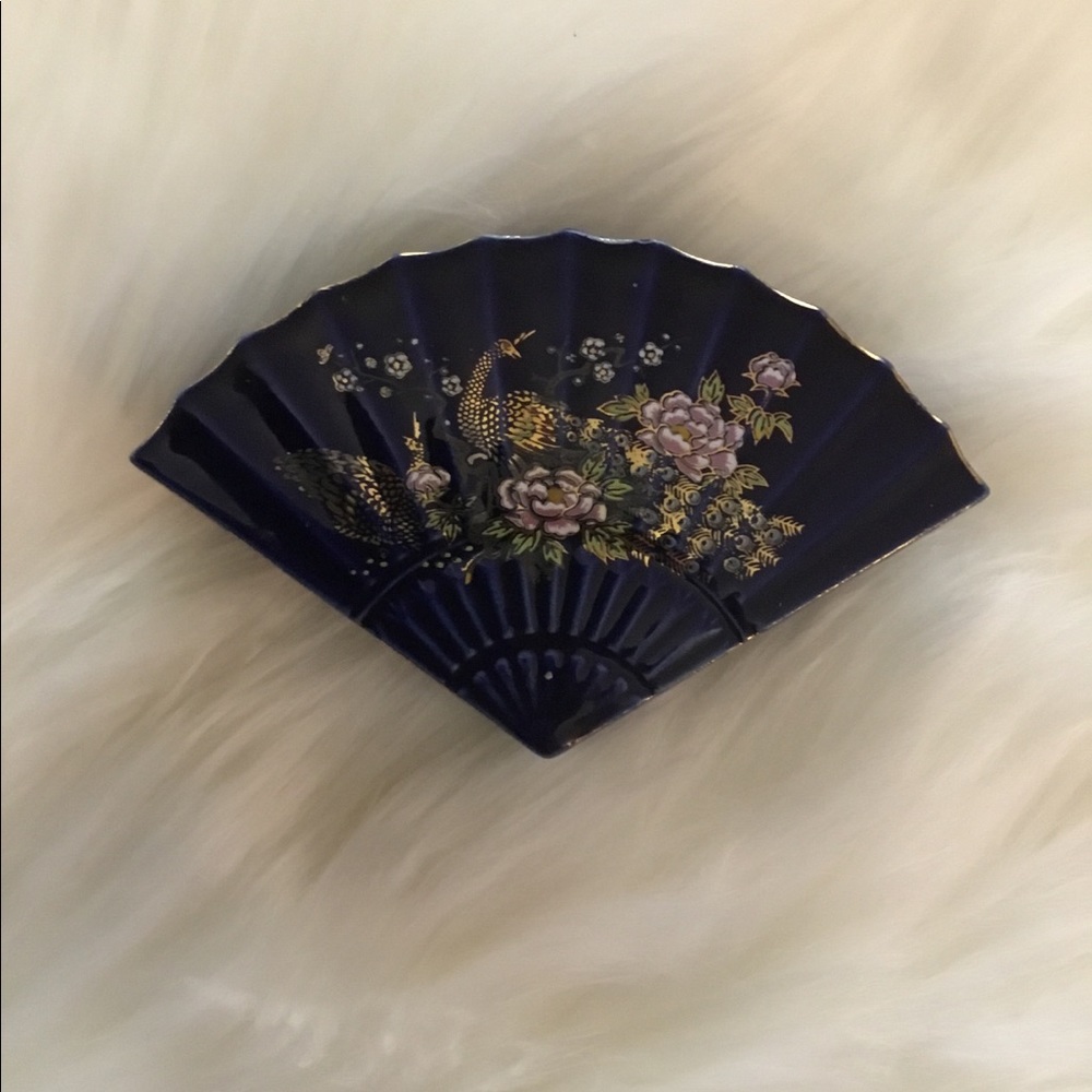 Oriental fan shaped trinket tray